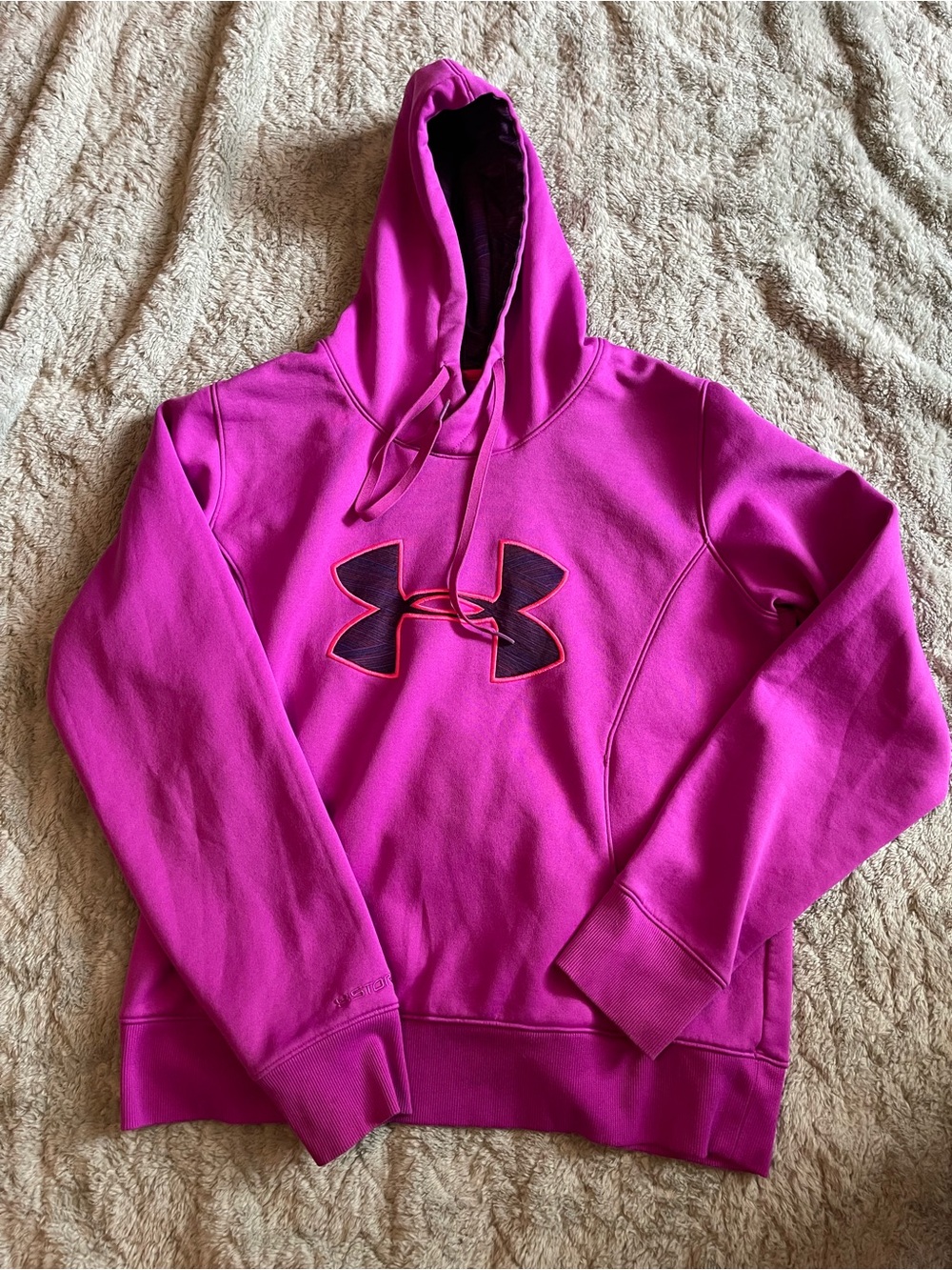 Women’s Under Armour Hoodie Size Large